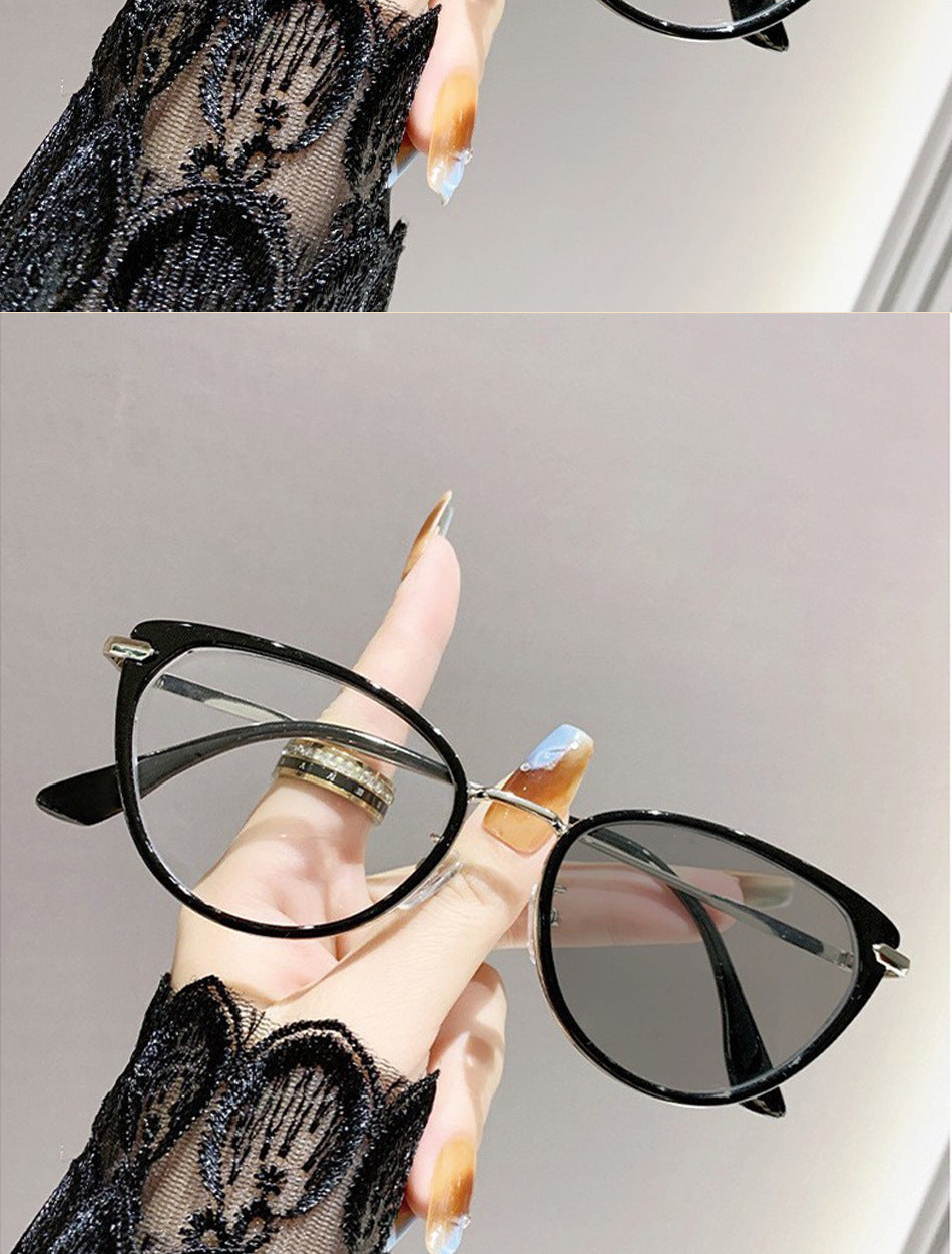 9. Light-Adaptive Photochromic Glasses silver