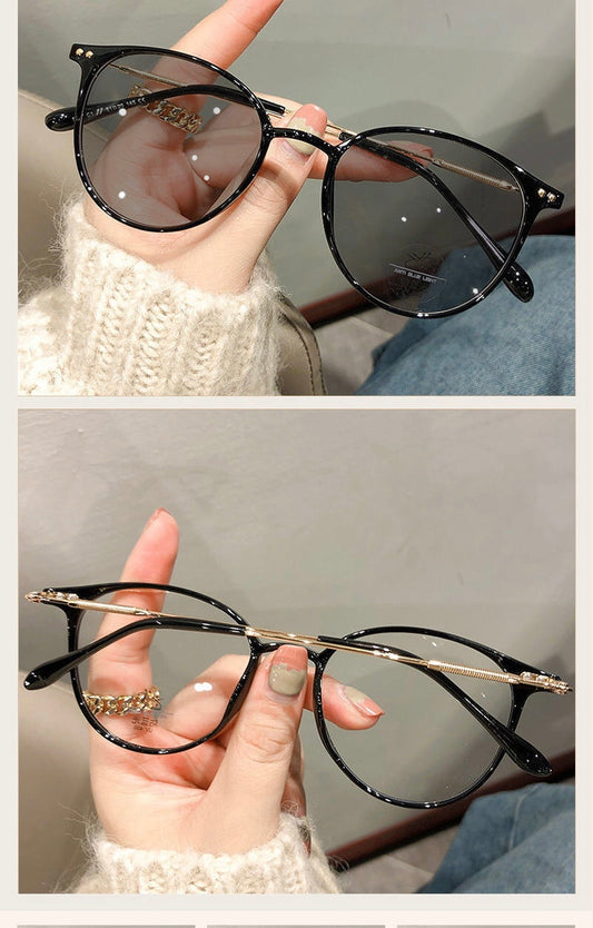 16.Light-Adaptive Photochromic Glasses